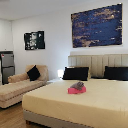 Apple Home 2 At Menara Simfoni, King Size Bed, Cheras, Nexflix, Wifi, Parking Seri Kembangan Eksteriør billede