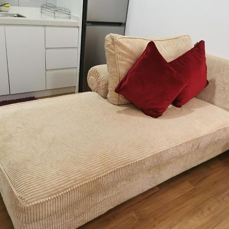 Apple Home 2 At Menara Simfoni, King Size Bed, Cheras, Nexflix, Wifi, Parking Seri Kembangan Eksteriør billede