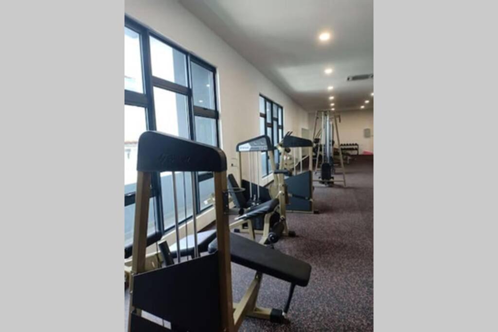 Apple Home 2 At Menara Simfoni, King Size Bed, Cheras, Nexflix, Wifi, Parking Seri Kembangan Eksteriør billede