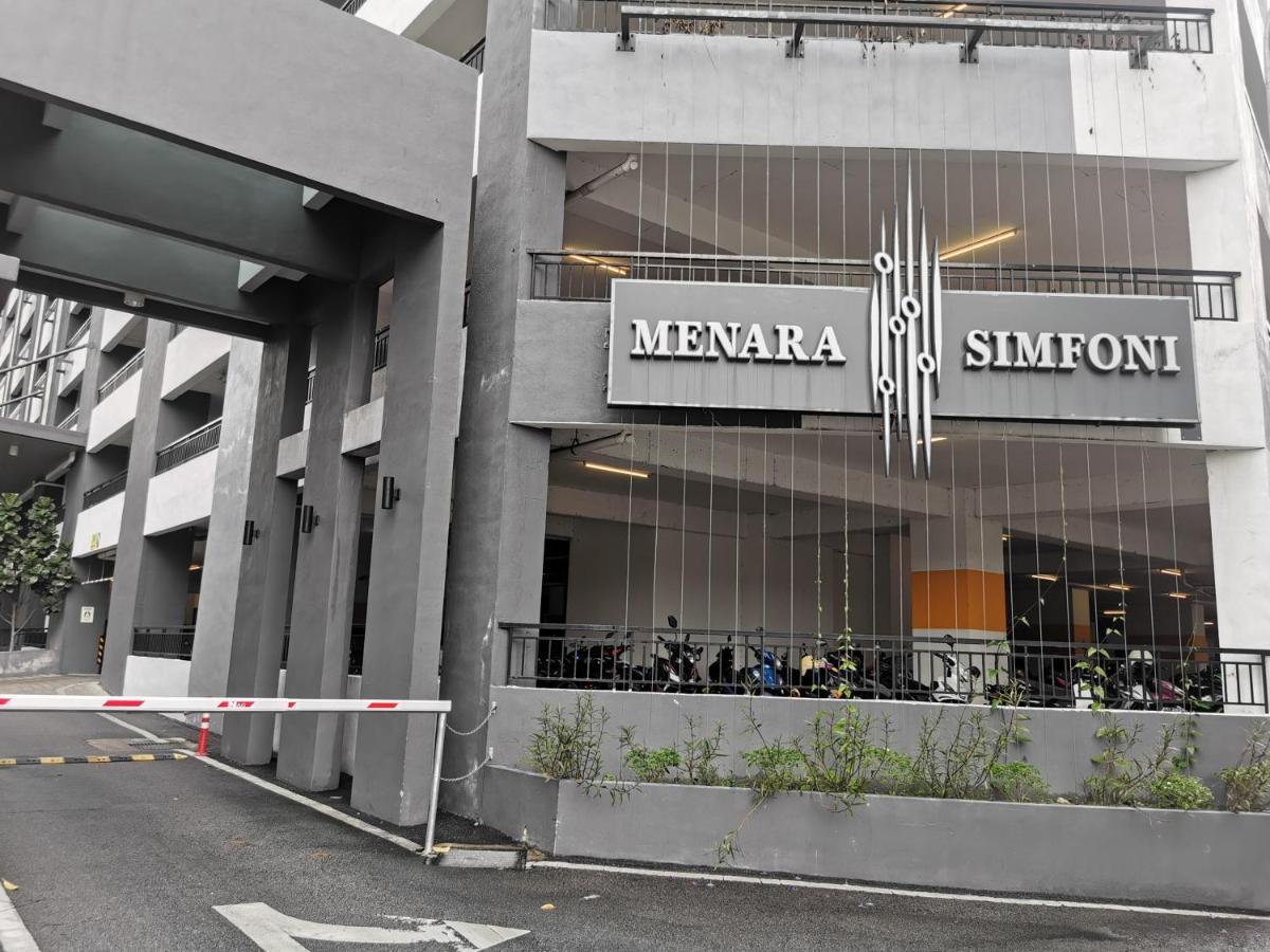 Apple Home 2 At Menara Simfoni, King Size Bed, Cheras, Nexflix, Wifi, Parking Seri Kembangan Eksteriør billede